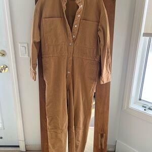 Everlane Tan Jumpsuit with Long Sleeves and Relaxed Fit